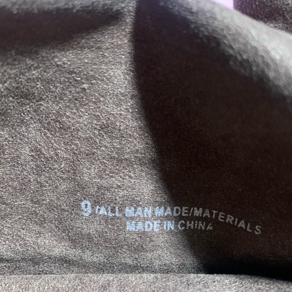 High Boots with Heels - Picture 3 of 3